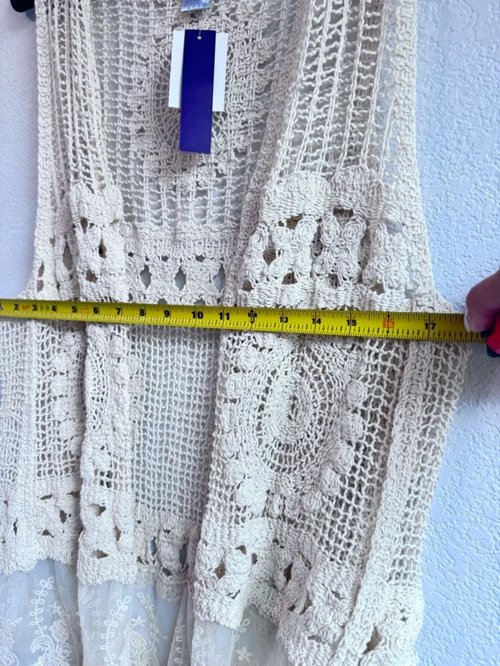 D&Y Nordstrom Rack Brand Beige Crochet Openwork Vest. Size OS. - Picture 10 of 14